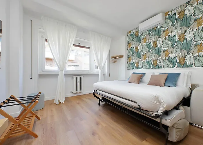 Апартаменты Real Vatican Apartment 5 Min From Metro