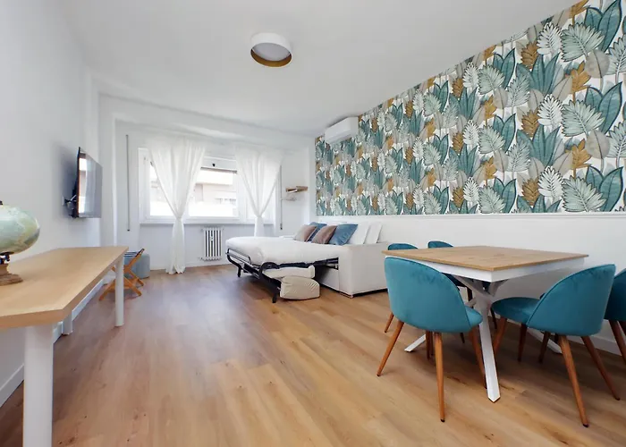 Апартаменты Real Vatican Apartment 5 Min From Metro