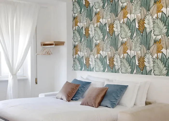 Апартаменты Real Vatican Apartment 5 Min From Metro *